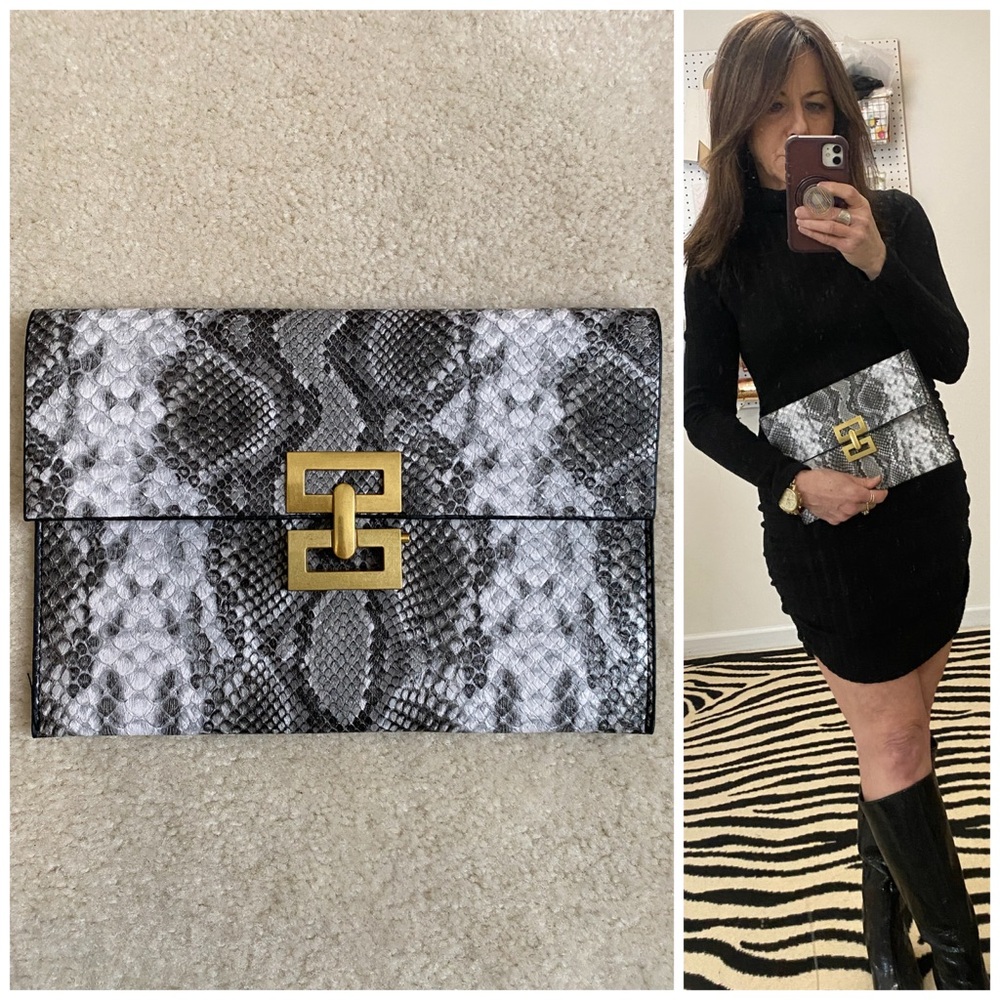*NEW* Snakeskin EmbosstEnvelope Clutch with Gold Accent